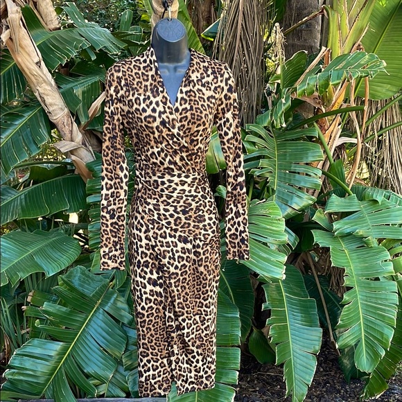 Joseph Ribkoff Dresses & Skirts - Joseph ribkoff, leopard print, body con asymmetric dress